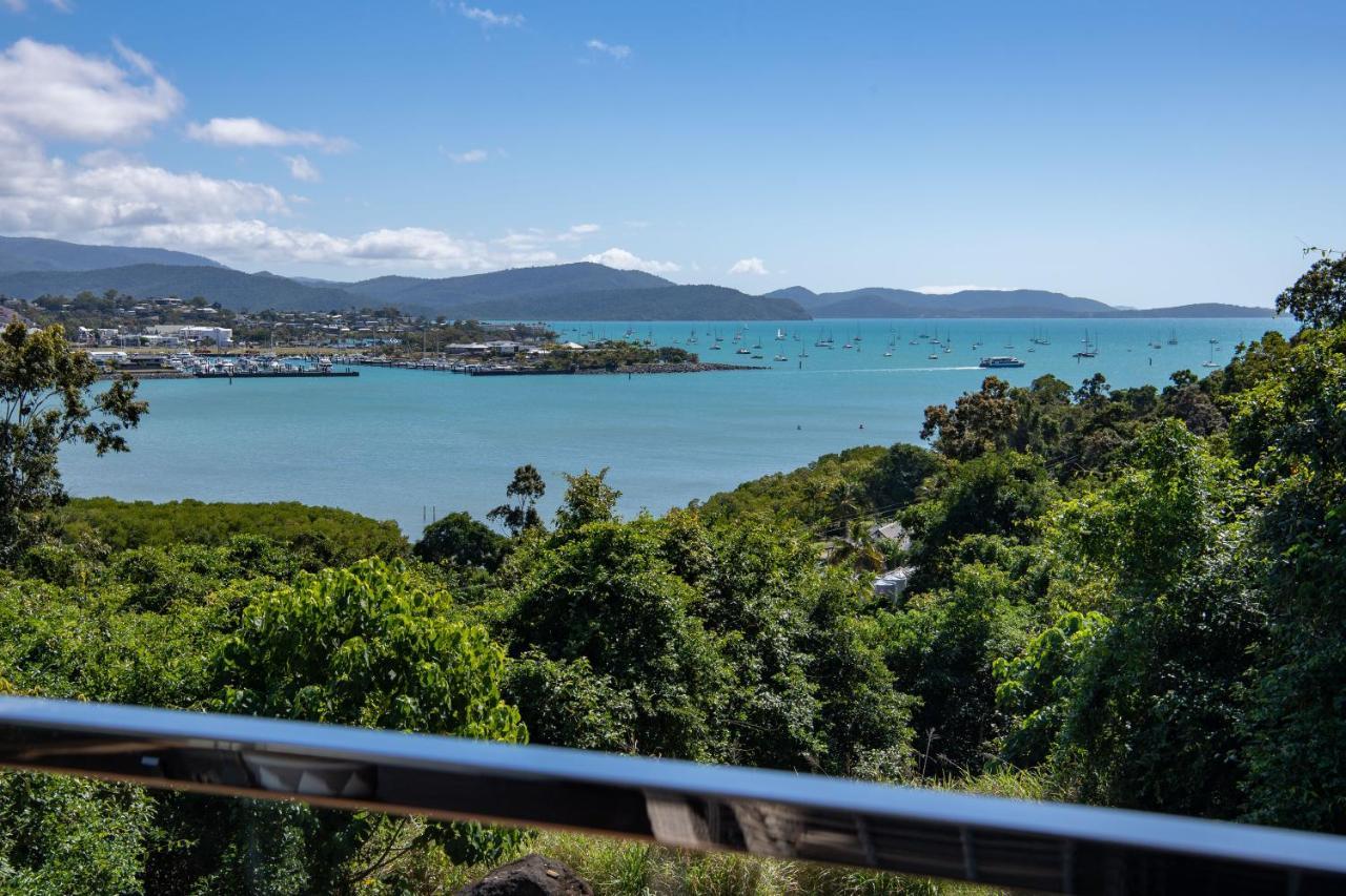 Mandalay Escape, Seclusion & Serenity With A Pool Airlie Beach Esterno foto